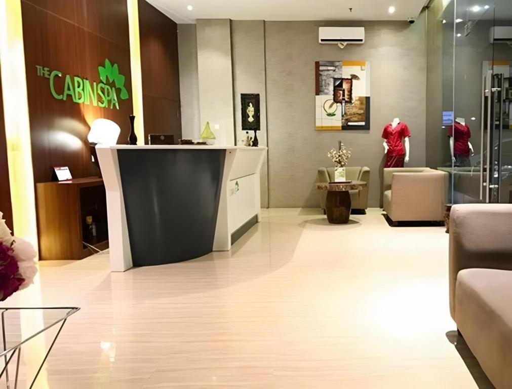 The Crew Hotel Kualanamu International Airport Medan Extérieur photo